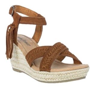 Minnetonka Naomi Sueded Leather Wedge, Size 8